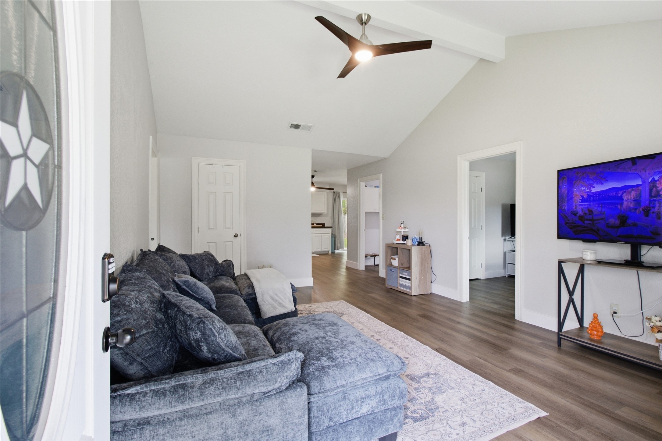 5106 3rd Street Property Photo 6