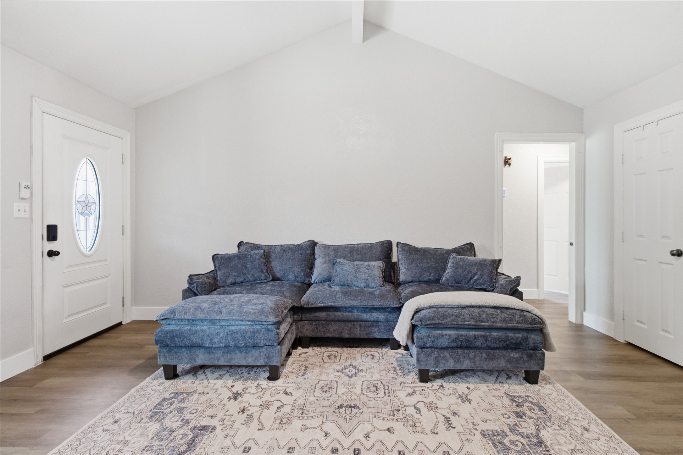 5106 3rd Street Property Photo 7