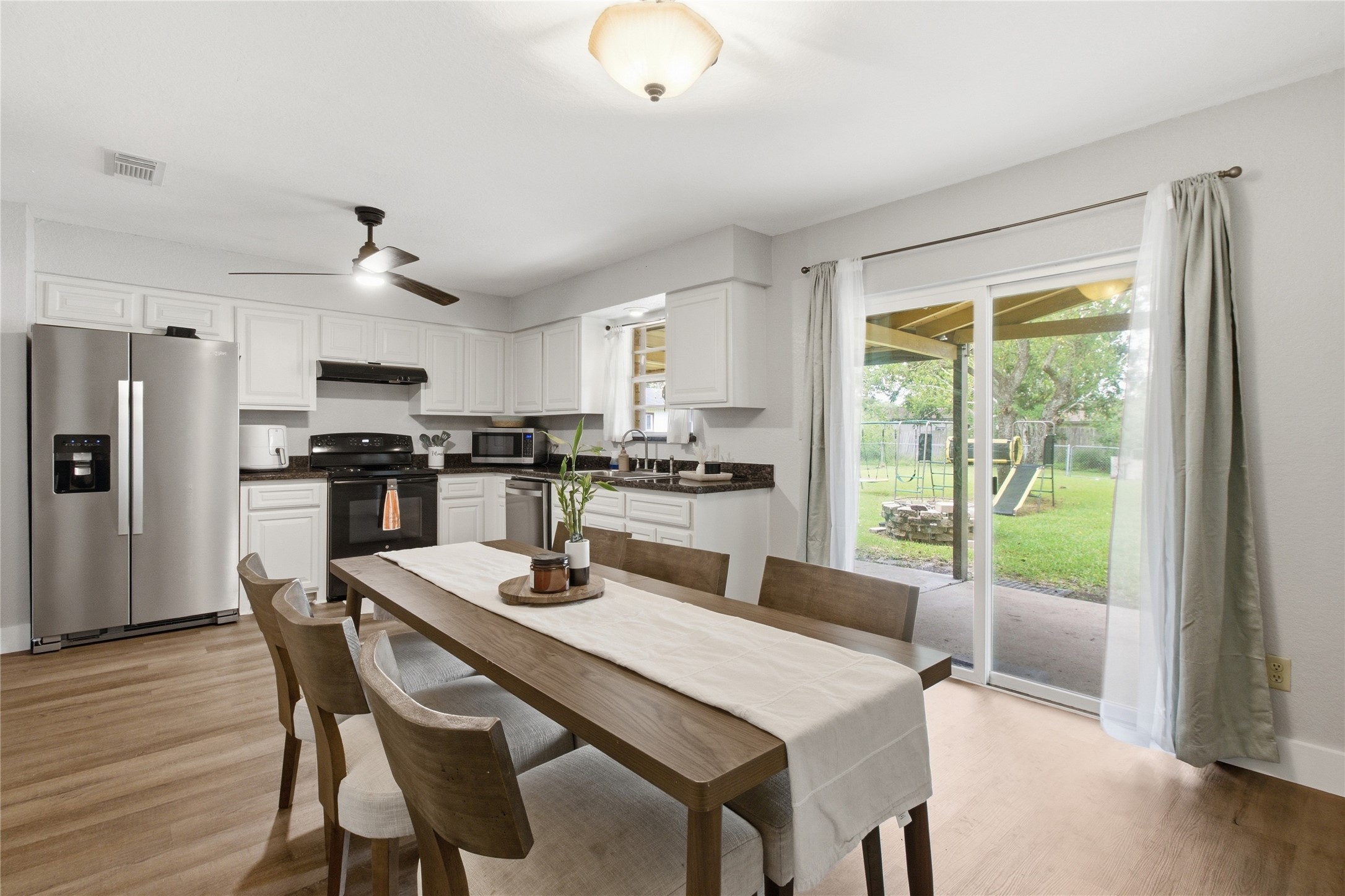 5106 3rd Street Property Photo 10