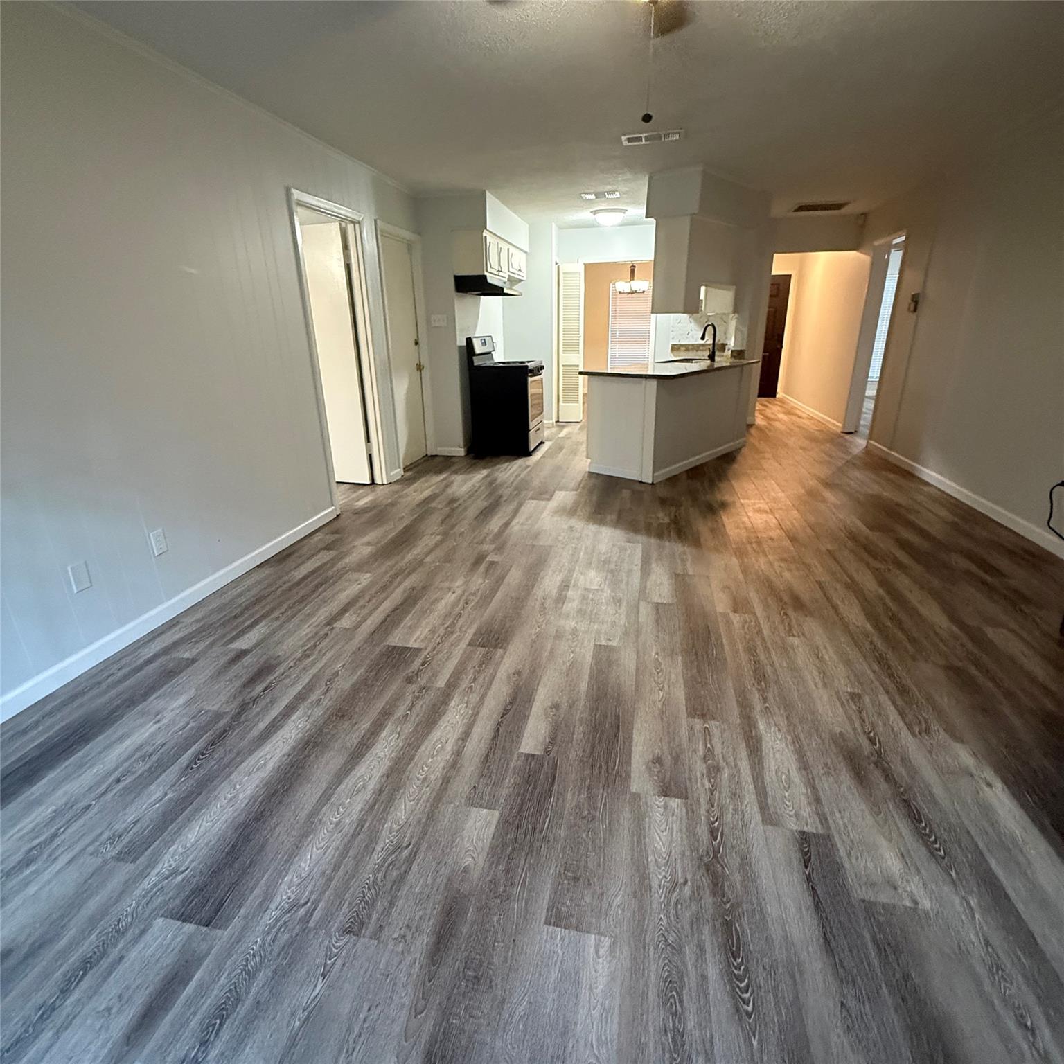 11722 Mclain Boulevard Property Photo 8