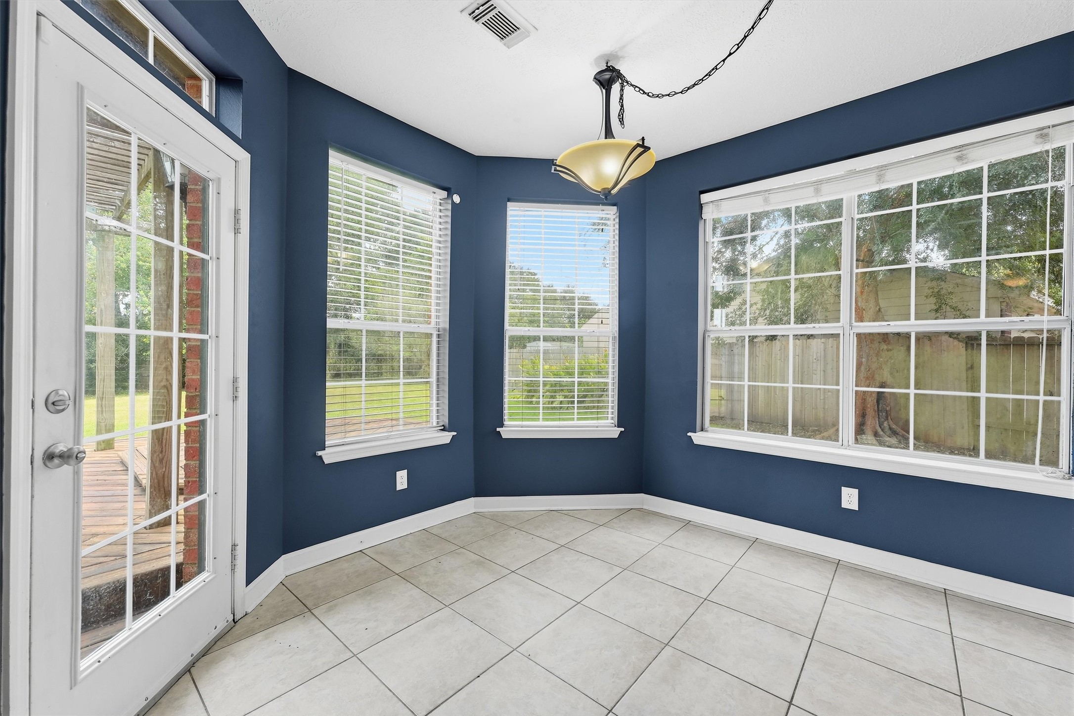 818 Heather Park Court Property Photo 11