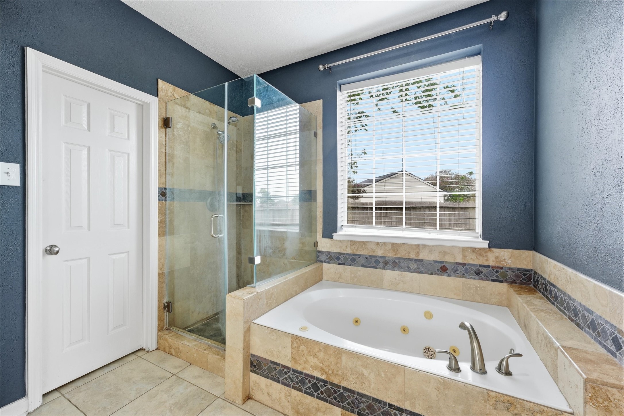 818 Heather Park Court Property Photo 17