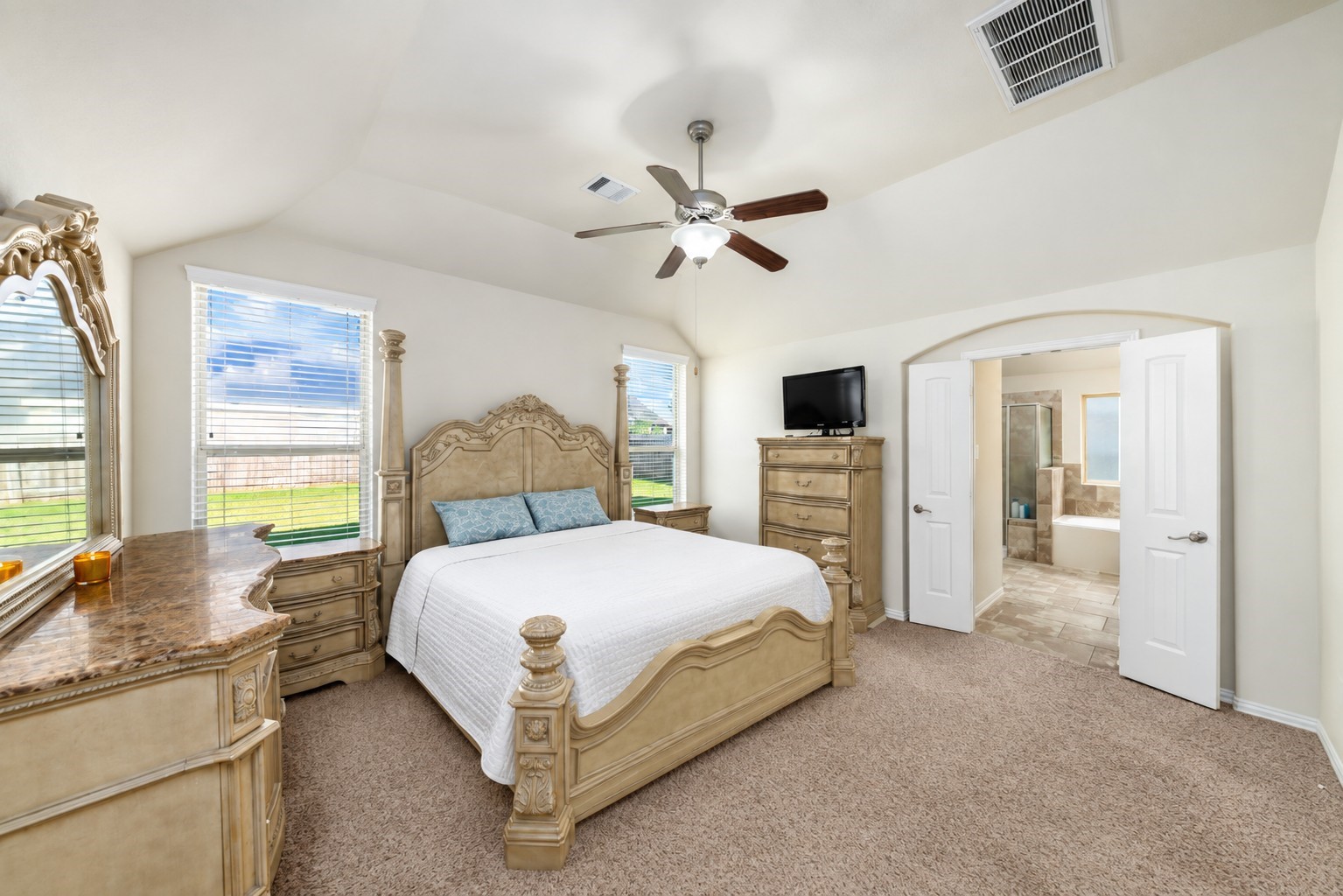 5215 Green Heath Lane Property Photo 16