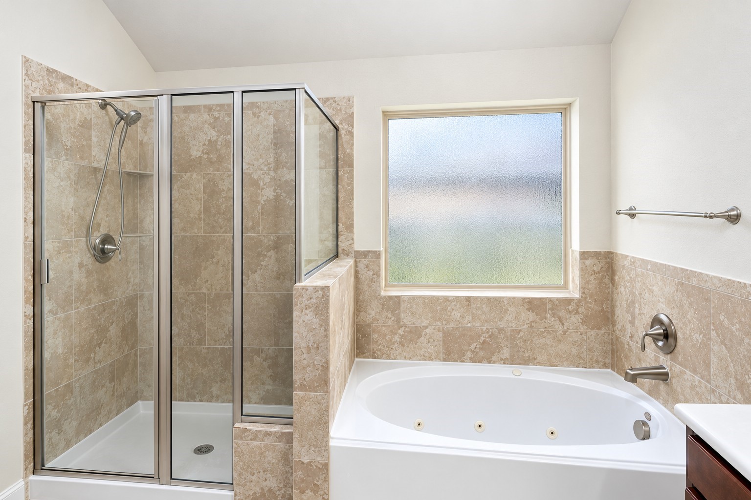 5215 Green Heath Lane Property Photo 19