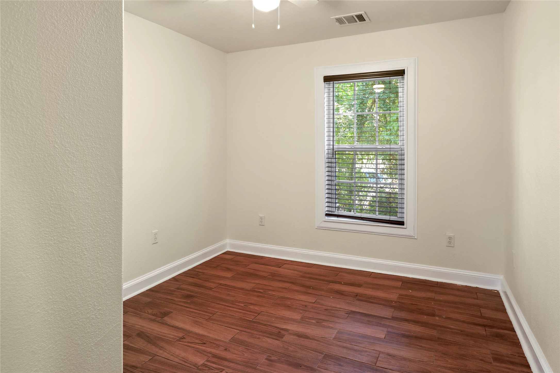 4606 Antha Street Property Photo 23