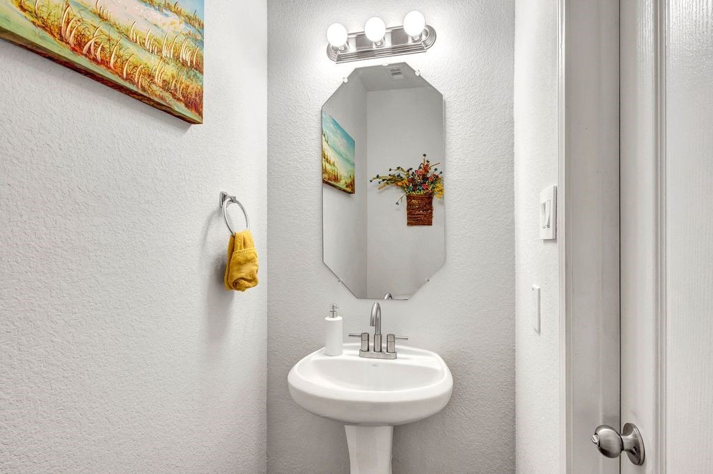 7330 Anathia Drive Property Photo 8