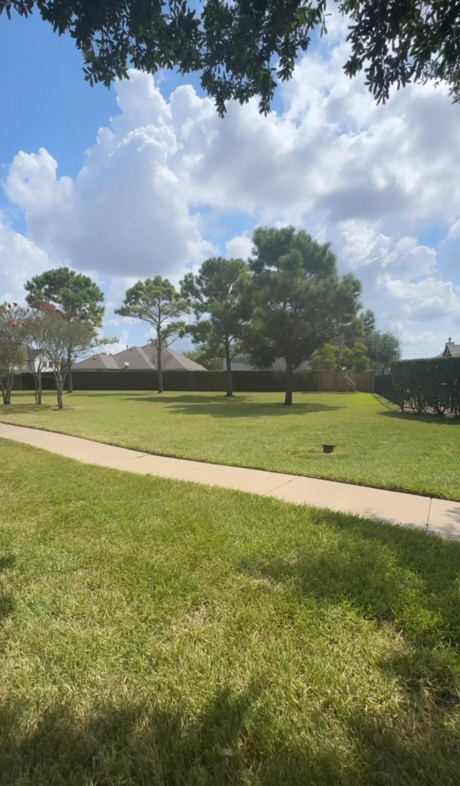 3006 Gardencrest Lane Property Photo 4