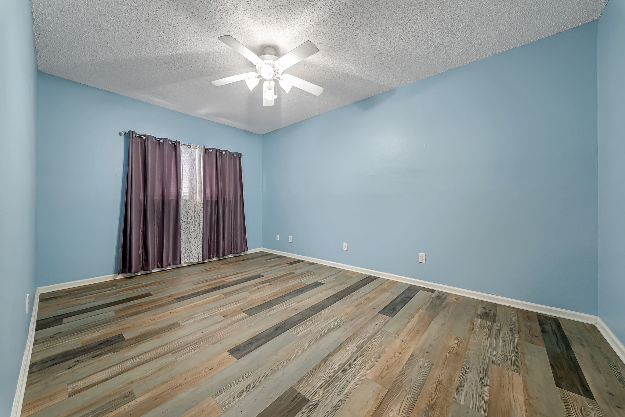 7095 N Holiday Drive Property Photo 11