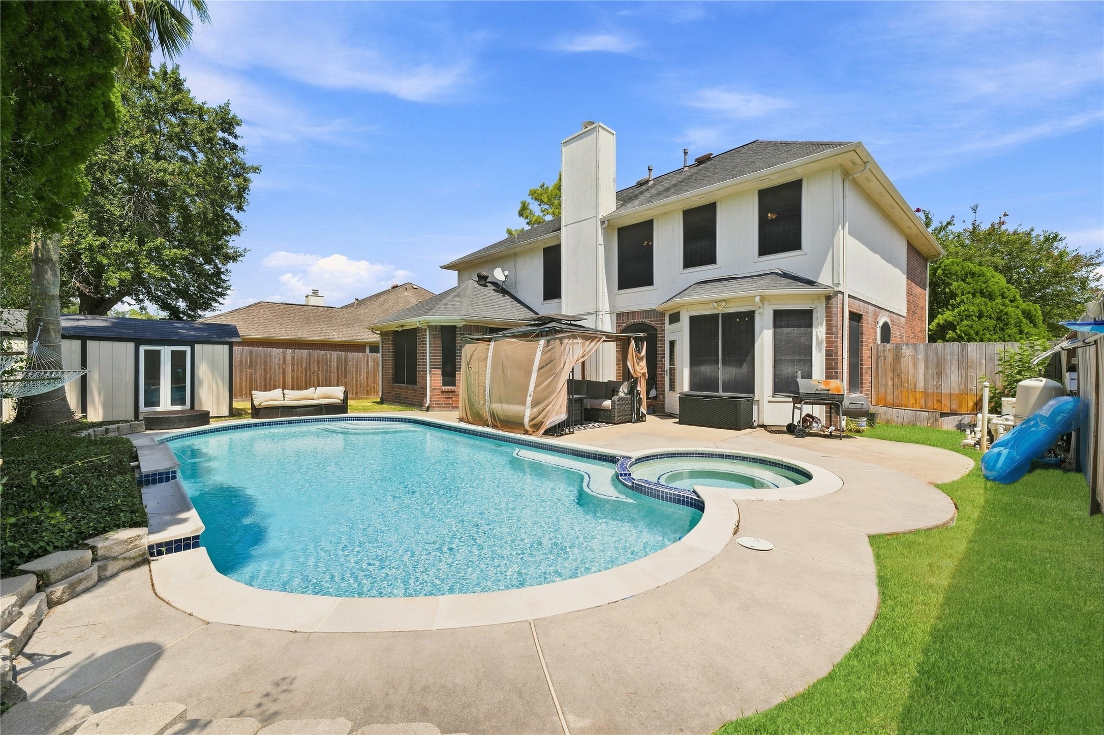 10827 Oak Acres Drive Property Photo 1
