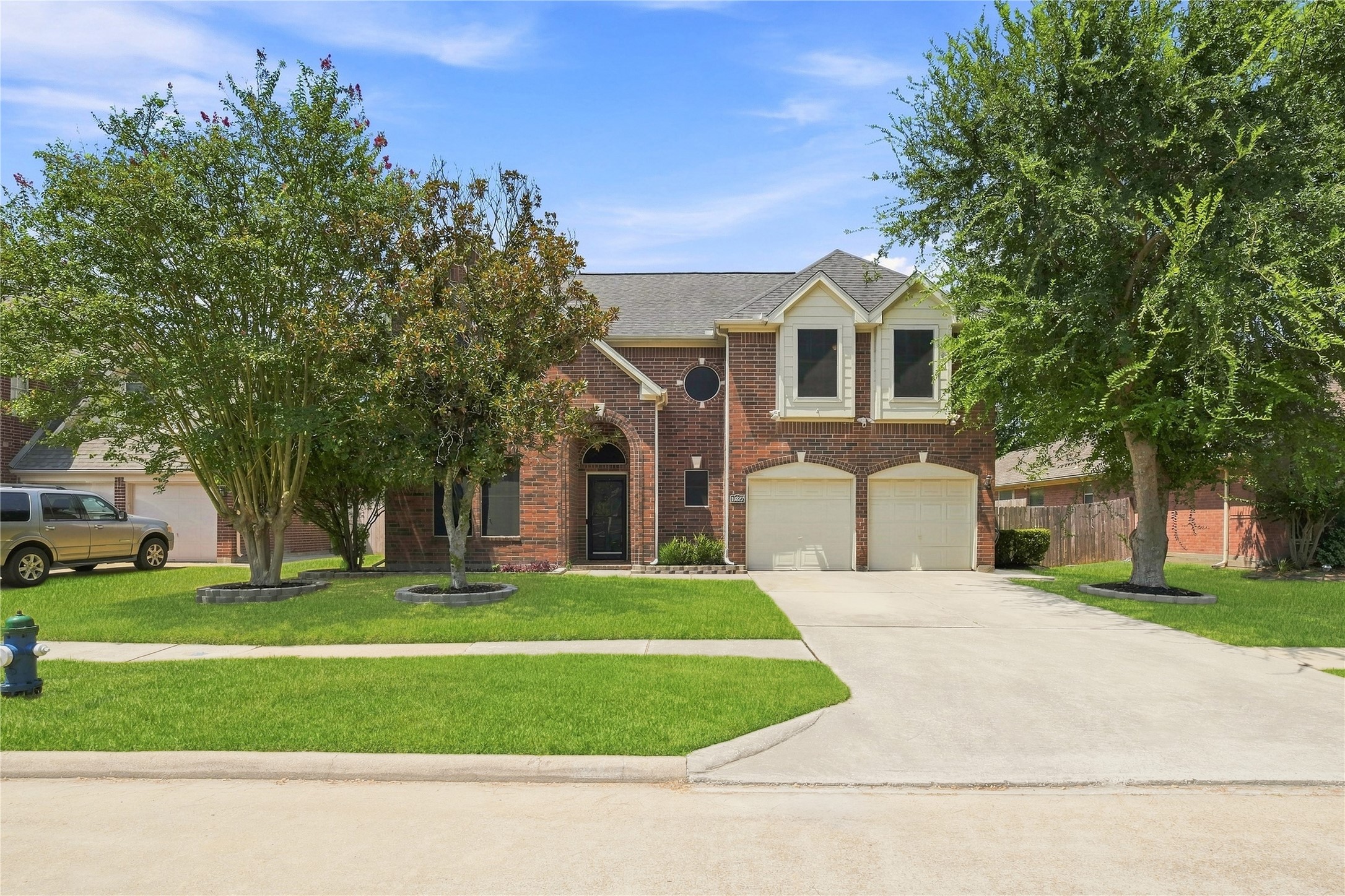 10827 Oak Acres Drive Property Photo 2