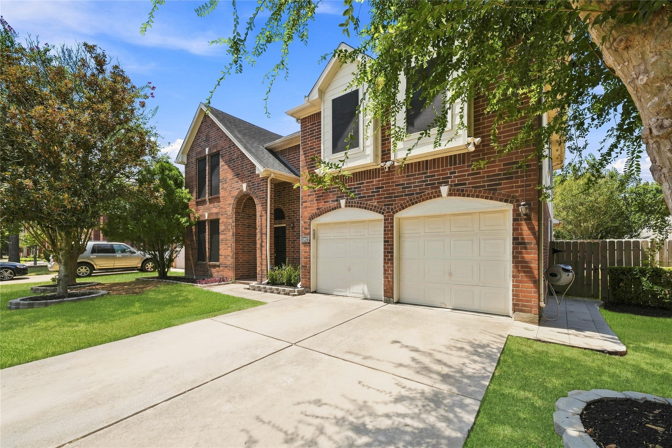 10827 Oak Acres Drive Property Photo 4