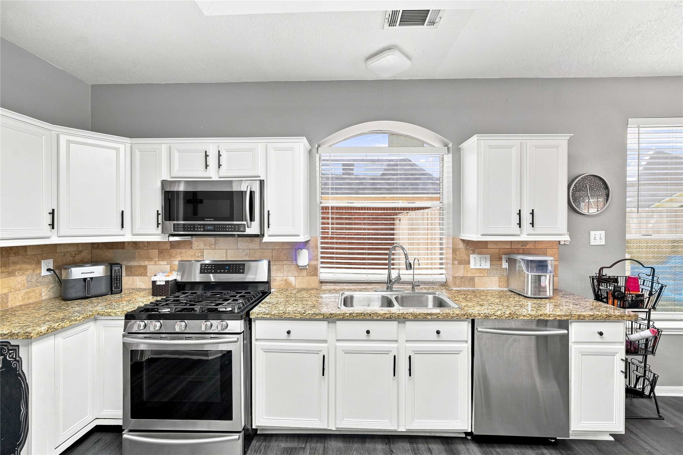 10827 Oak Acres Drive Property Photo 19
