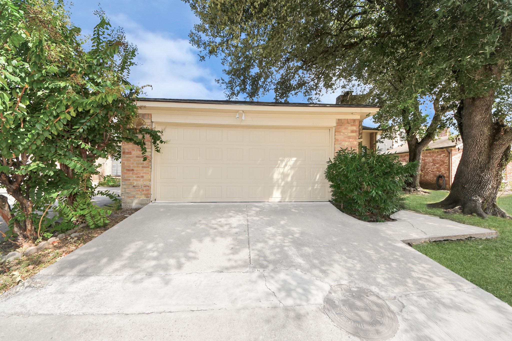 8114 Misty Ridge Lane Property Photo 3