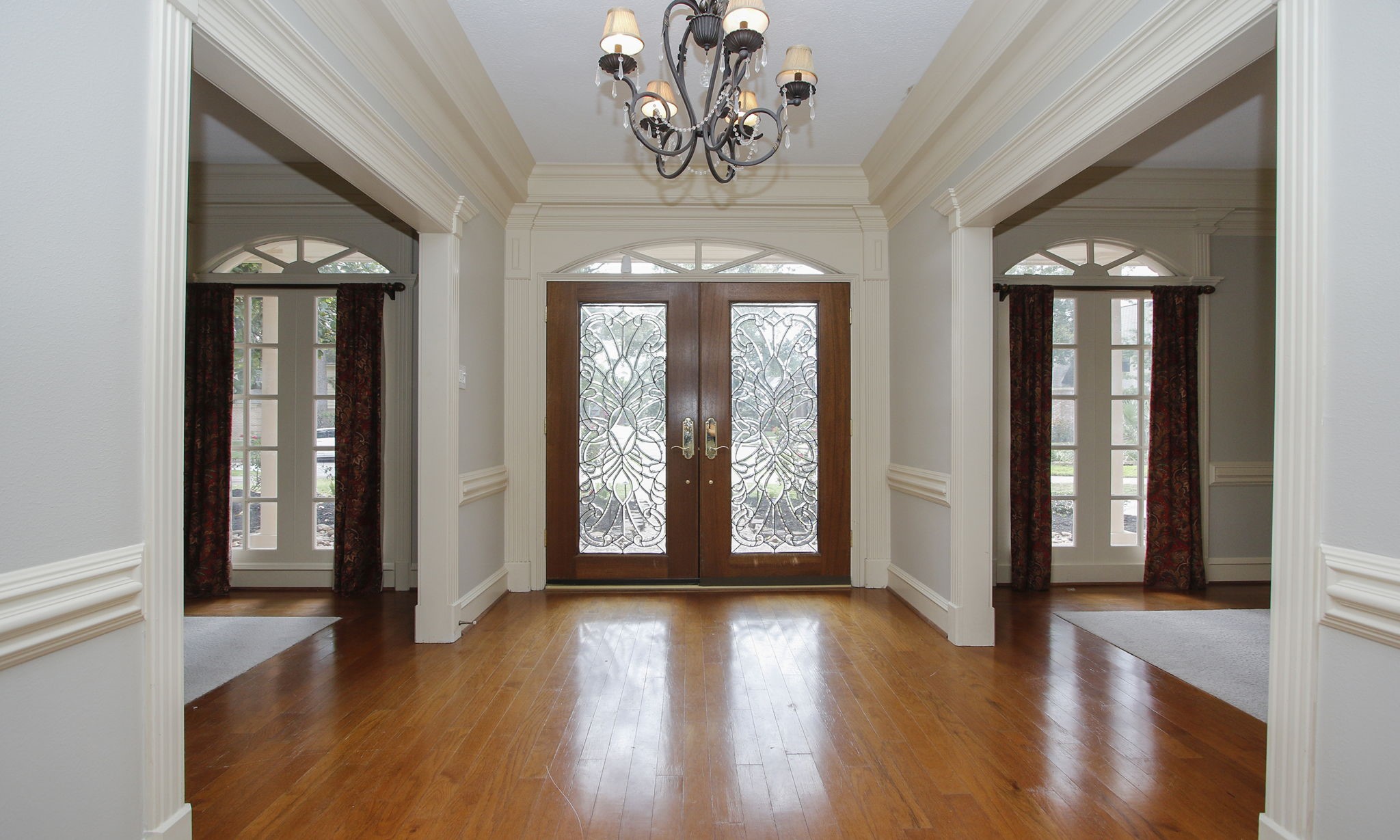 16114 Kempton Park Drive Property Photo 6
