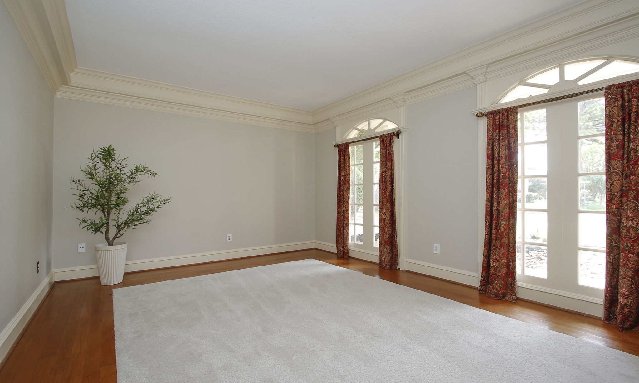16114 Kempton Park Drive Property Photo 13