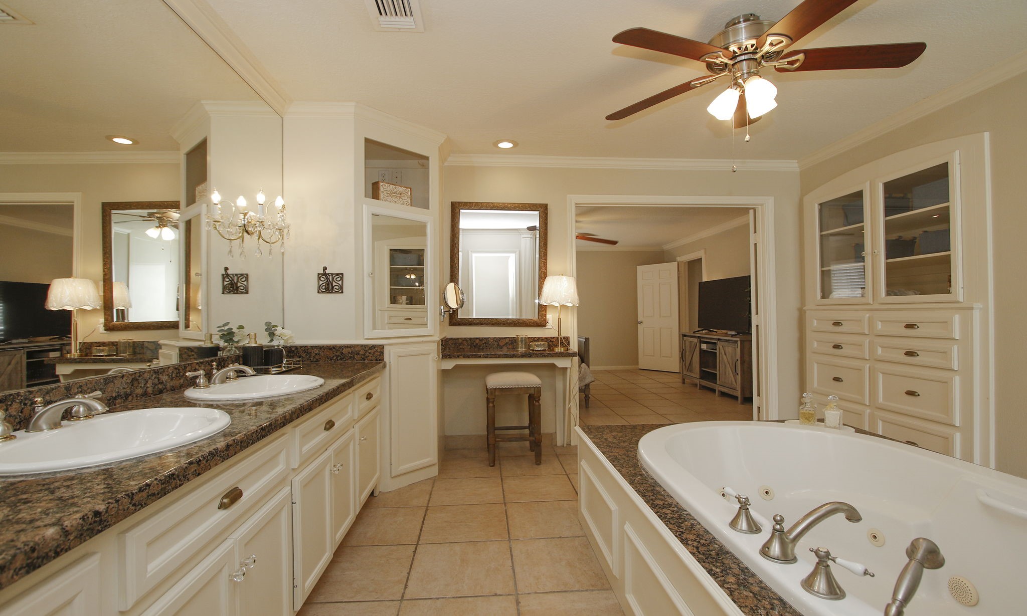 16114 Kempton Park Drive Property Photo 27