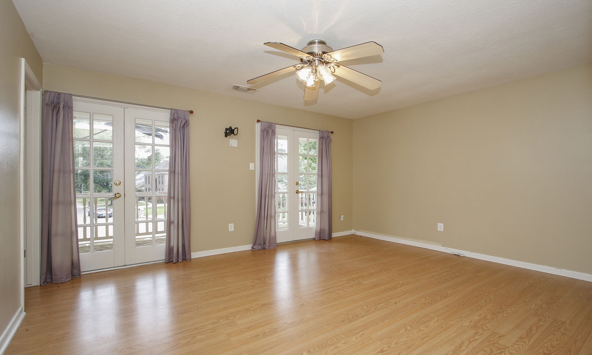 16114 Kempton Park Drive Property Photo 31