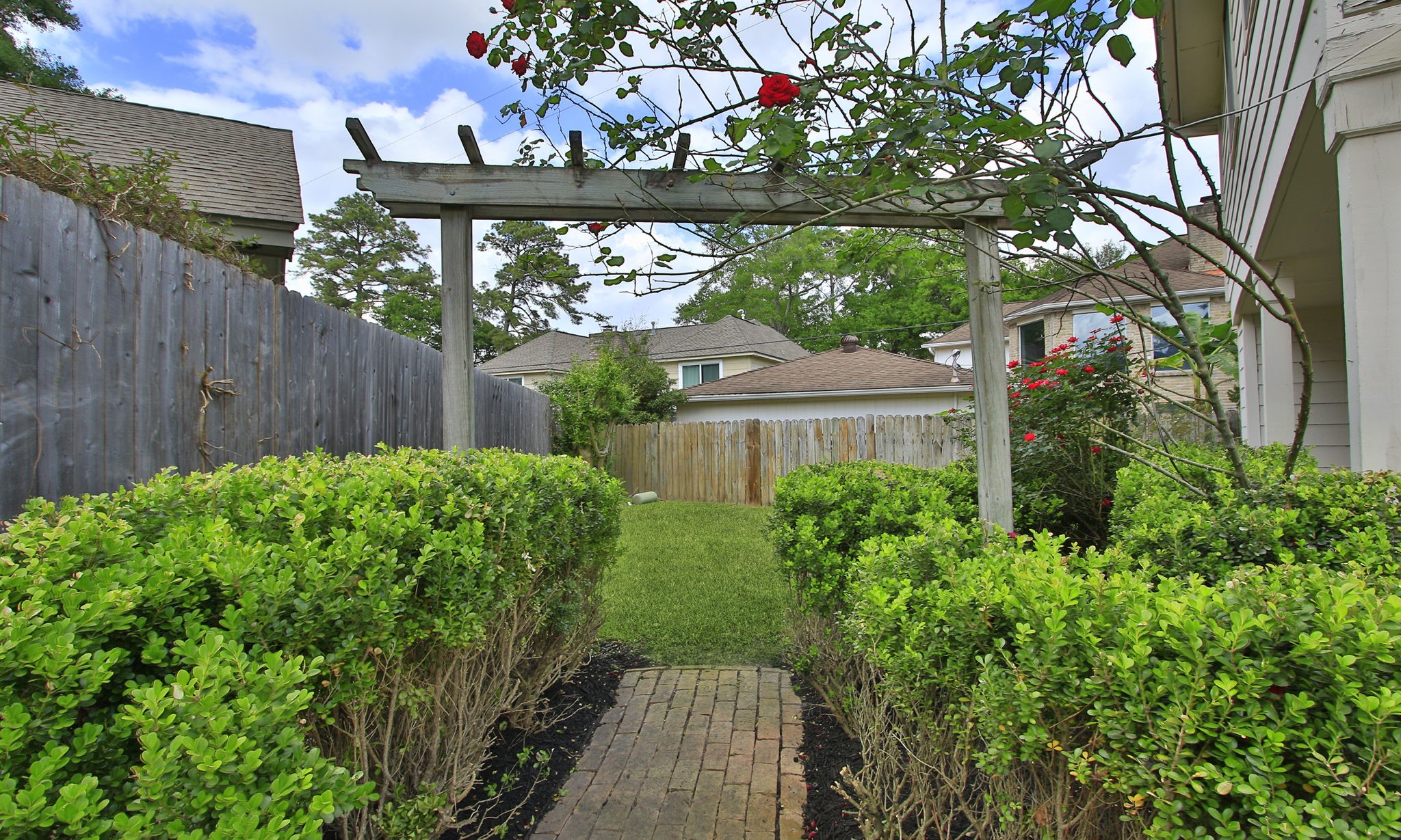 16114 Kempton Park Drive Property Photo 48