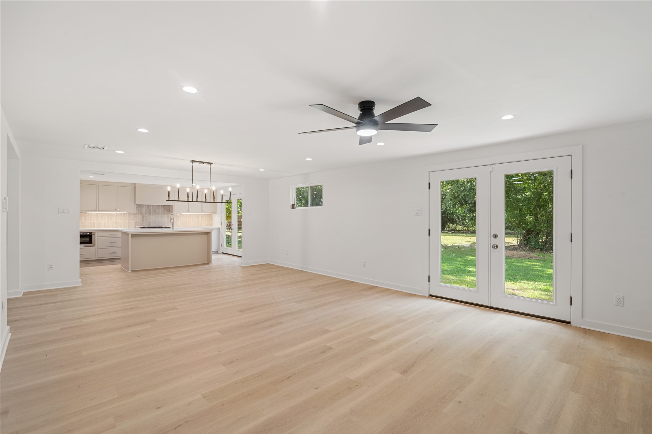 703 Newton Drive Property Photo 16