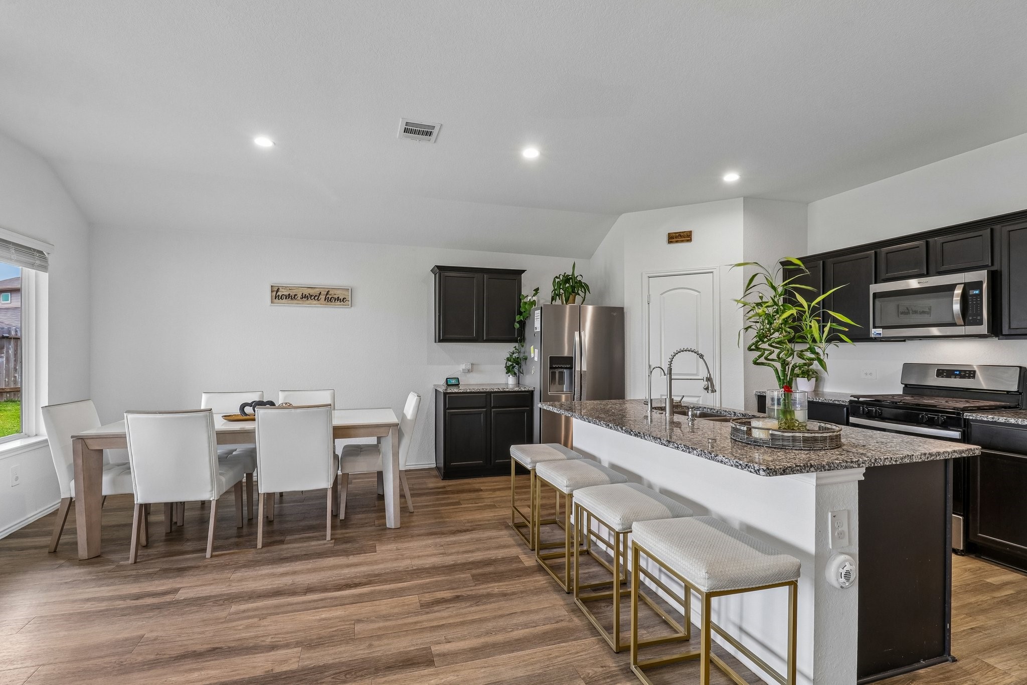 21319 Mountain Ash Drive Property Photo 8