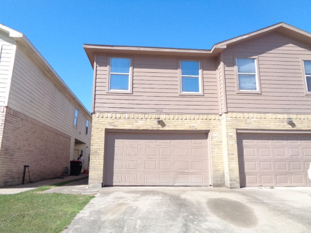 10069 Sharpton Drive Property Photo 1