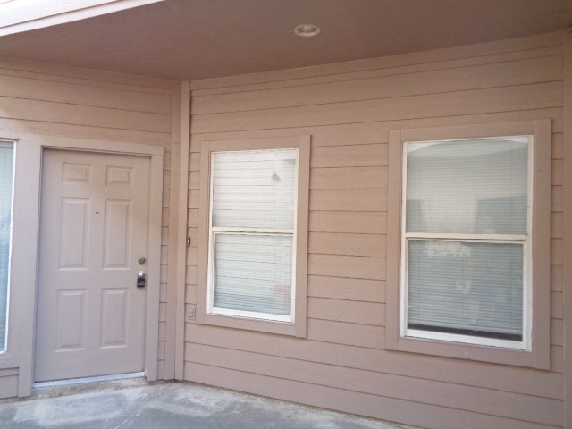 10069 Sharpton Drive Property Photo 2
