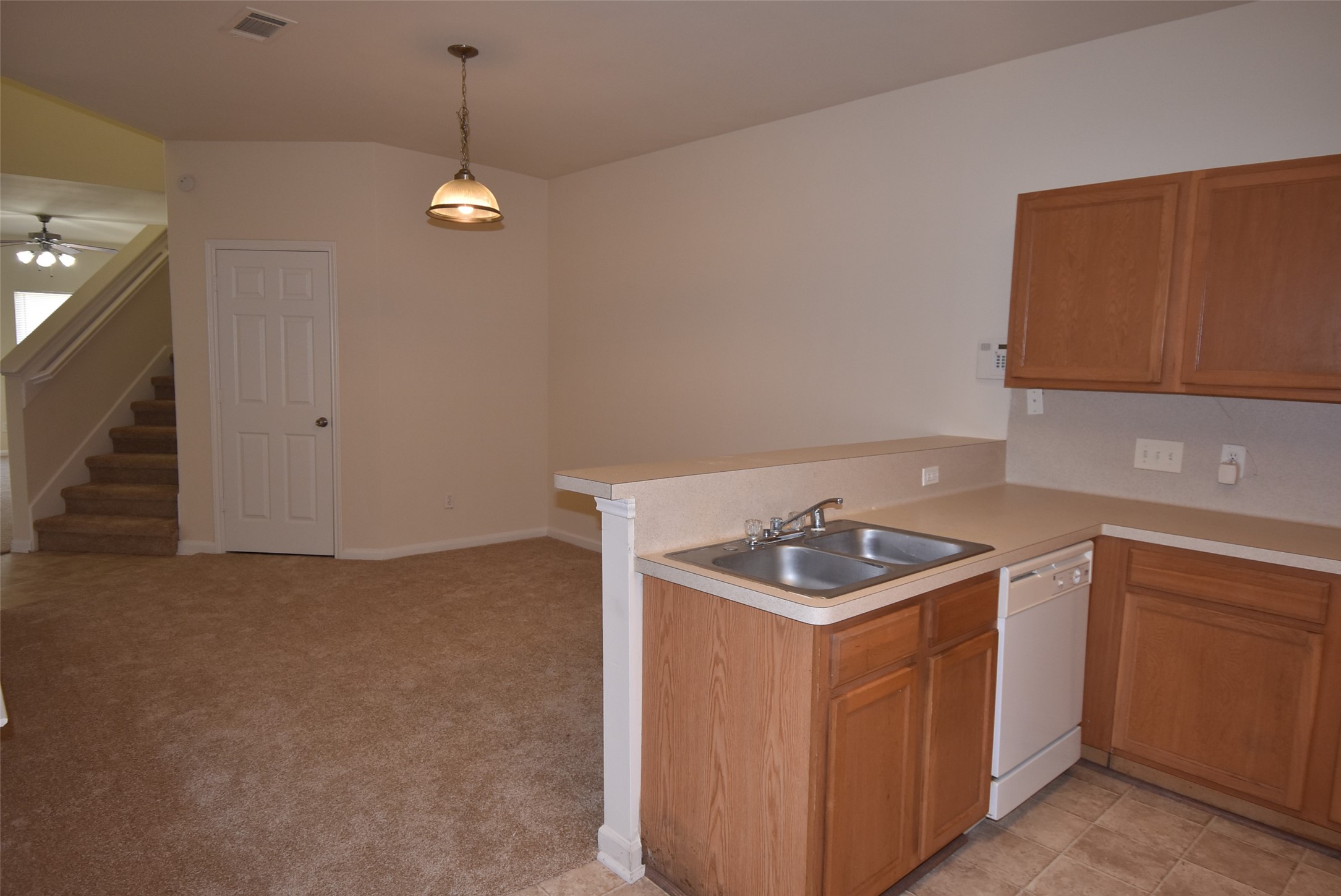 10069 Sharpton Drive Property Photo 5