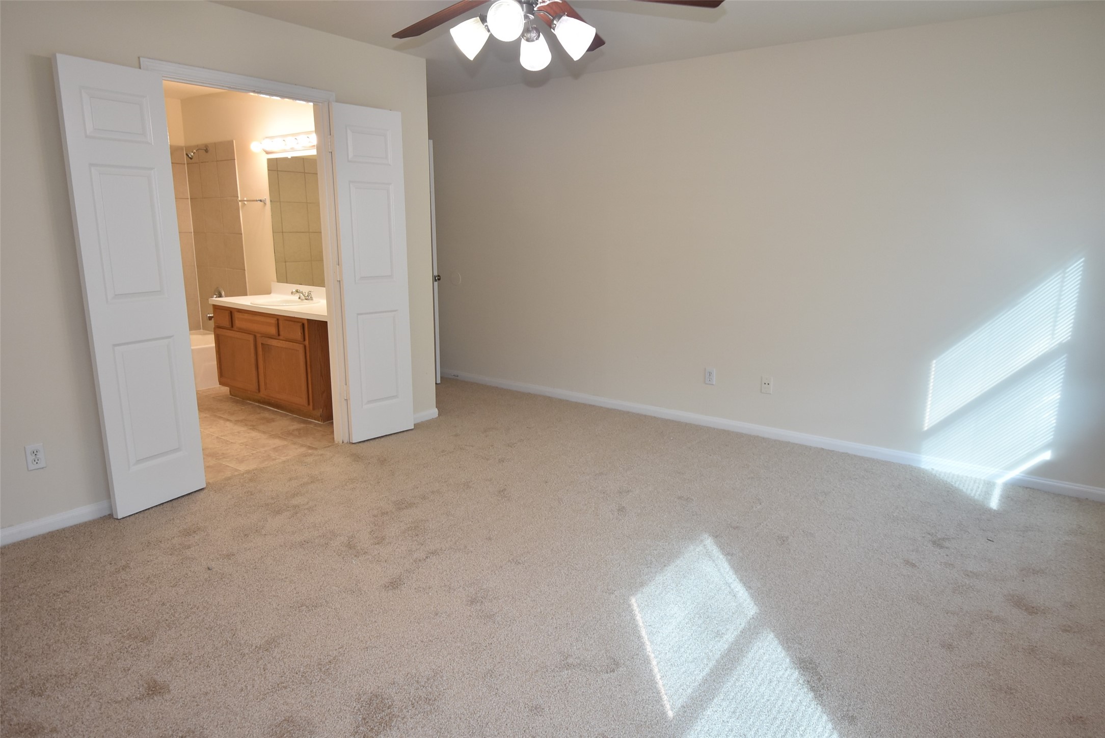 10069 Sharpton Drive Property Photo 11