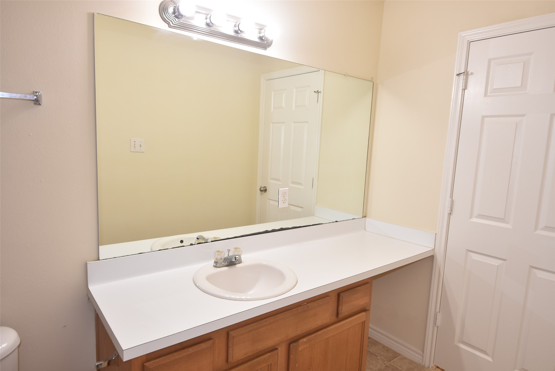 10069 Sharpton Drive Property Photo 13