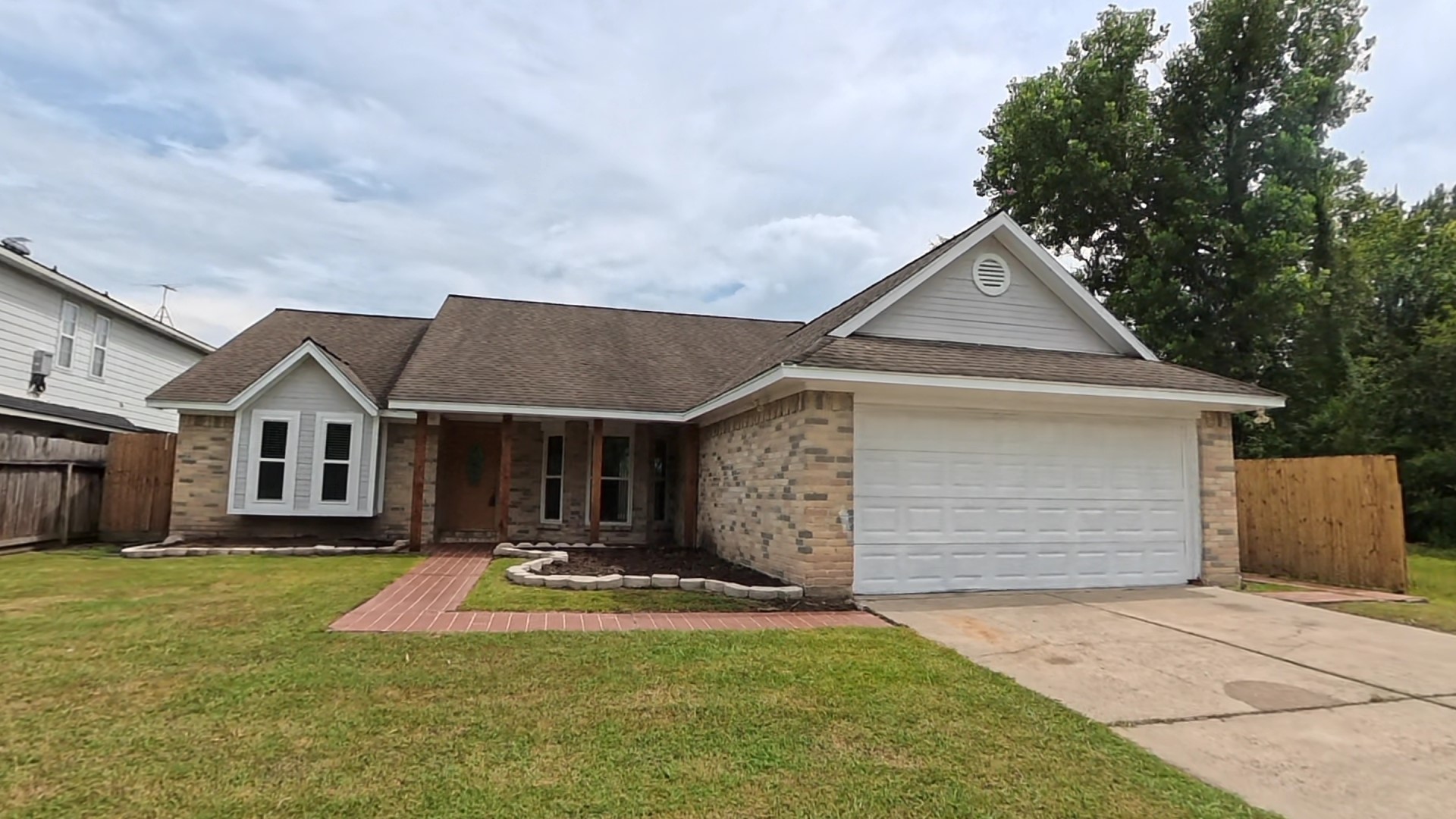 1002 Glen Valley Drive Property Photo 1