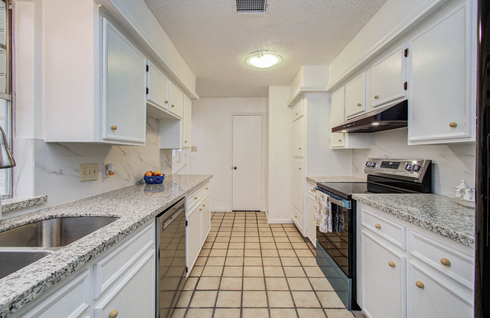 13147 Hollowcreek Park Drive Property Photo 14