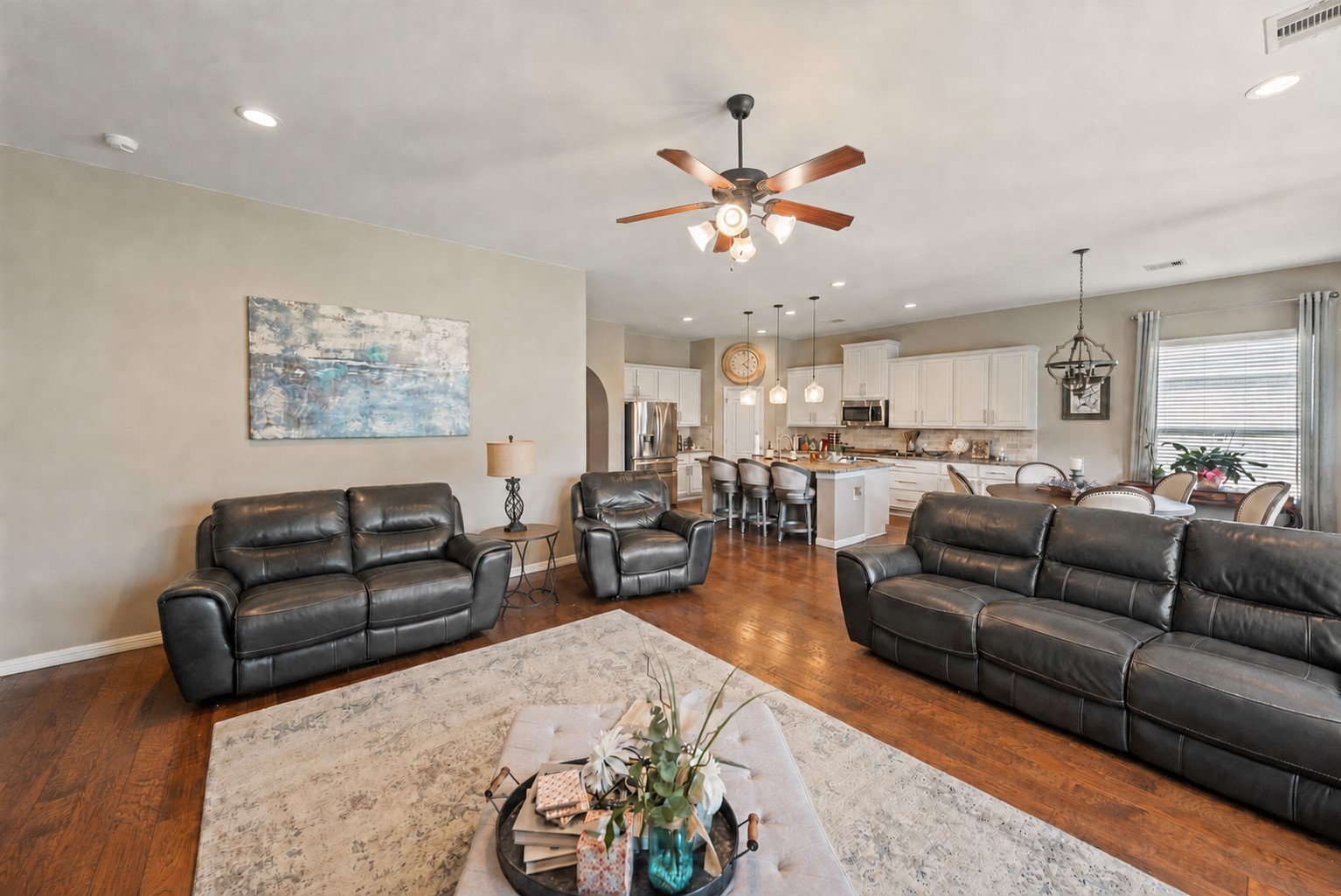 8126 Threadtail Street Property Photo 10