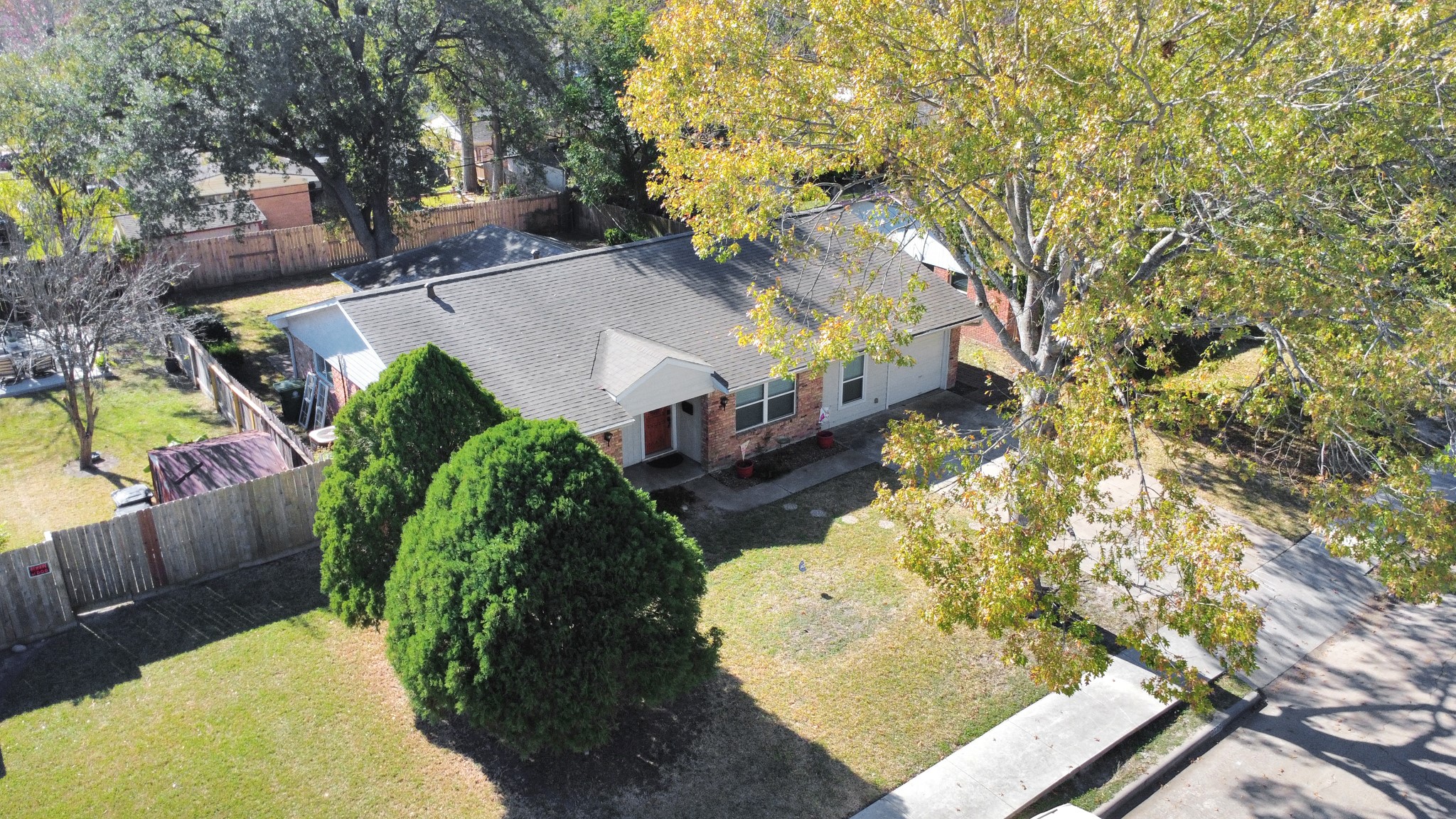8607 Shadow Crest Street Property Photo 6