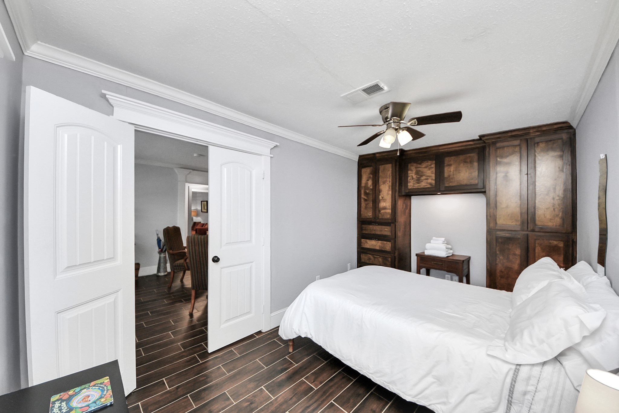 8607 Shadow Crest Street Property Photo 10