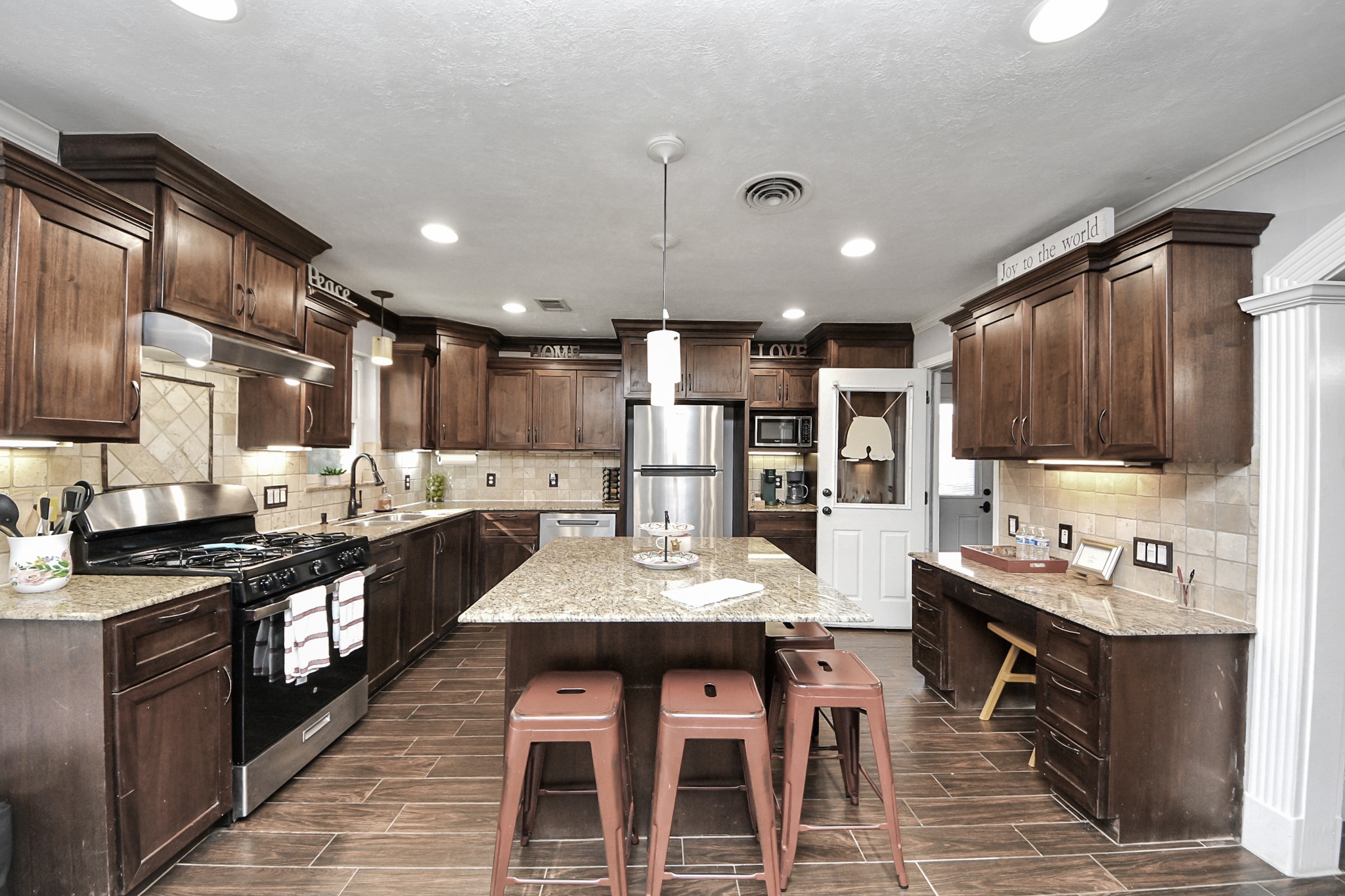 8607 Shadow Crest Street Property Photo 25