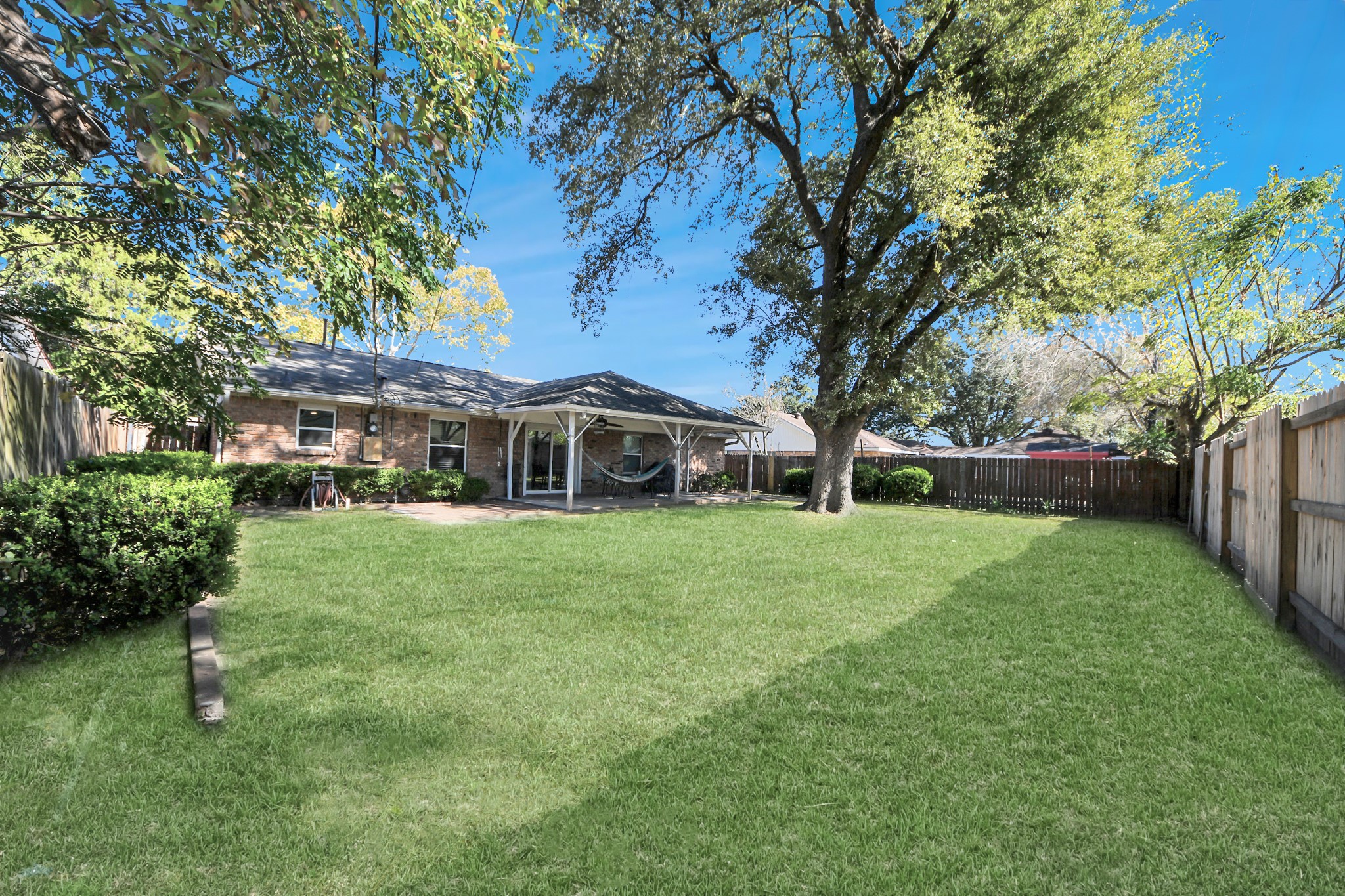 8607 Shadow Crest Street Property Photo 29