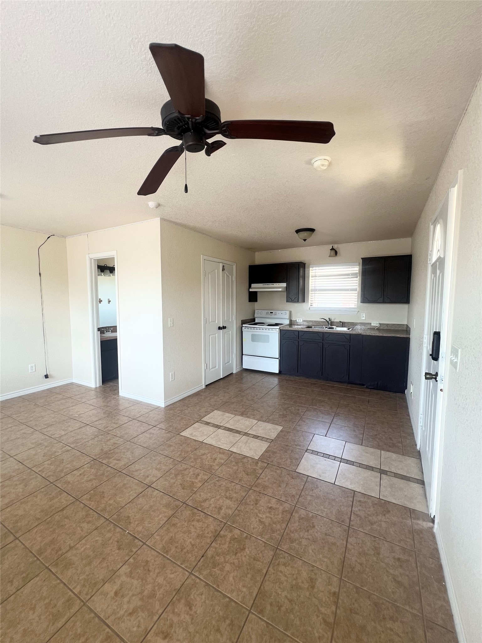 4304 Lauren Mackenzie Drive Property Photo 26