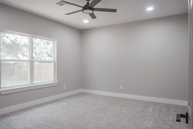 2414 Myrtle Street Property Photo 6