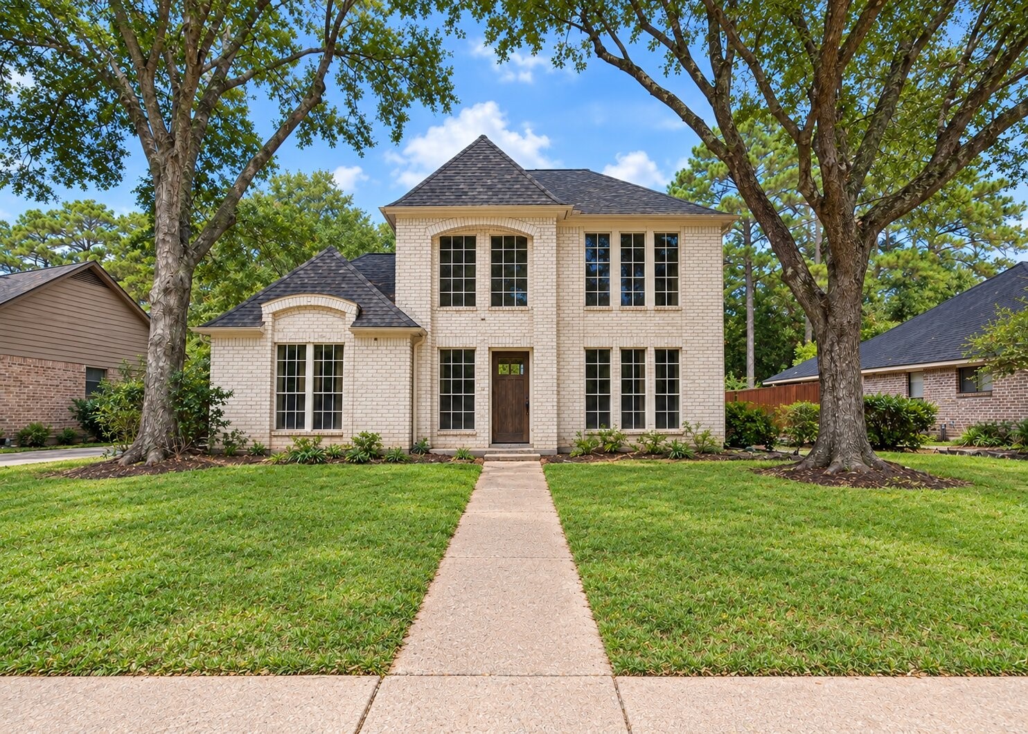 15026 River Park Drive Property Photo 1