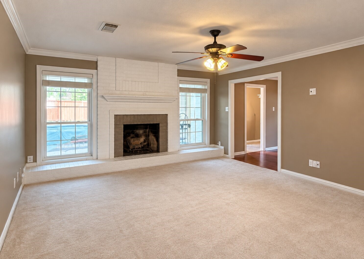 15026 River Park Drive Property Photo 3