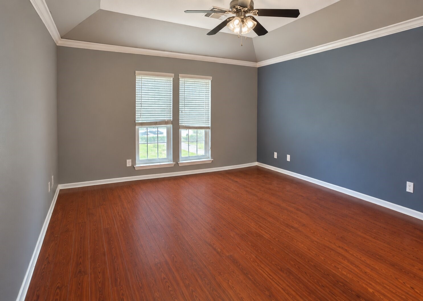 15026 River Park Drive Property Photo 5