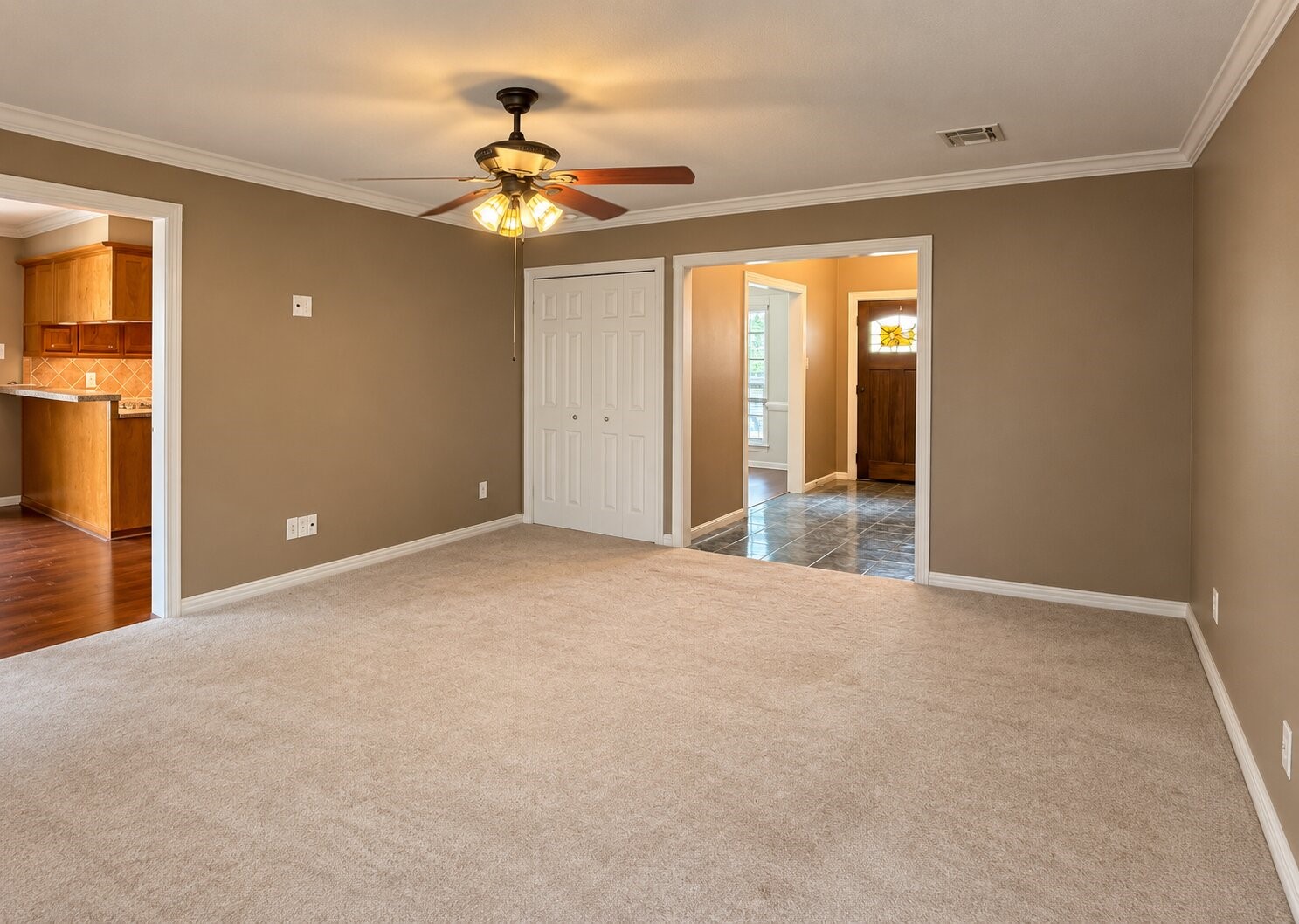 15026 River Park Drive Property Photo 10