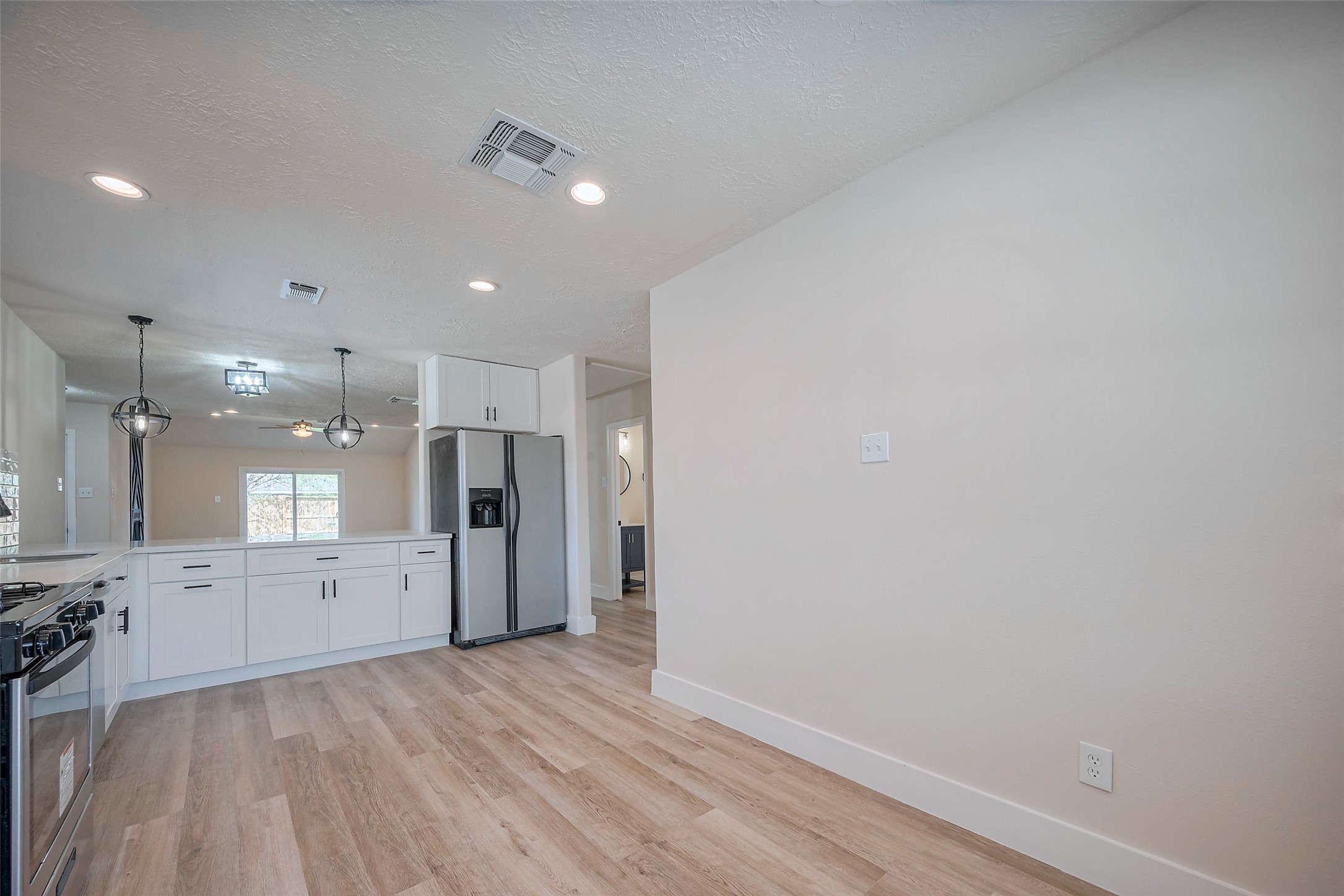 5502 Hewitt Drive Property Photo 12