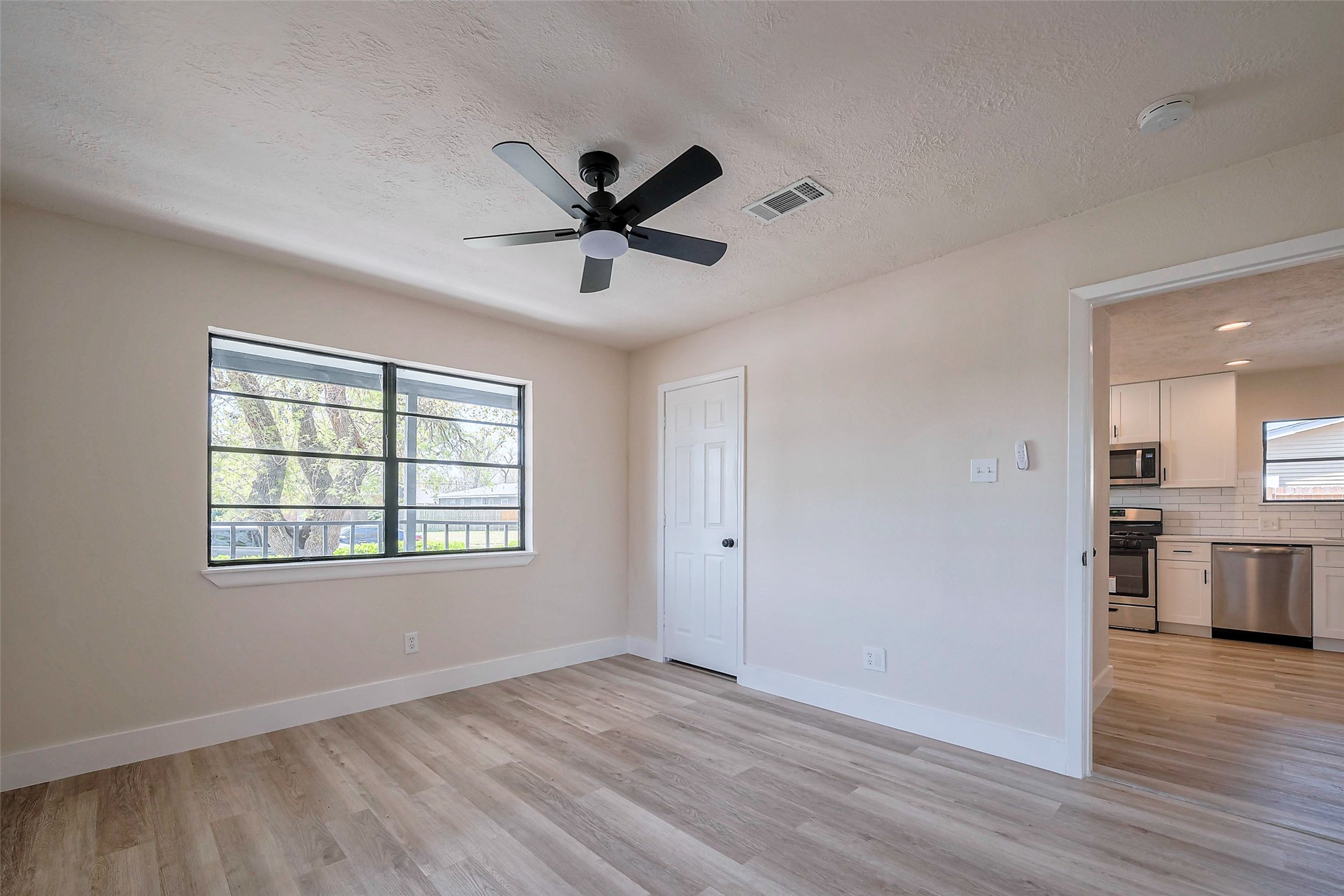 5502 Hewitt Drive Property Photo 20