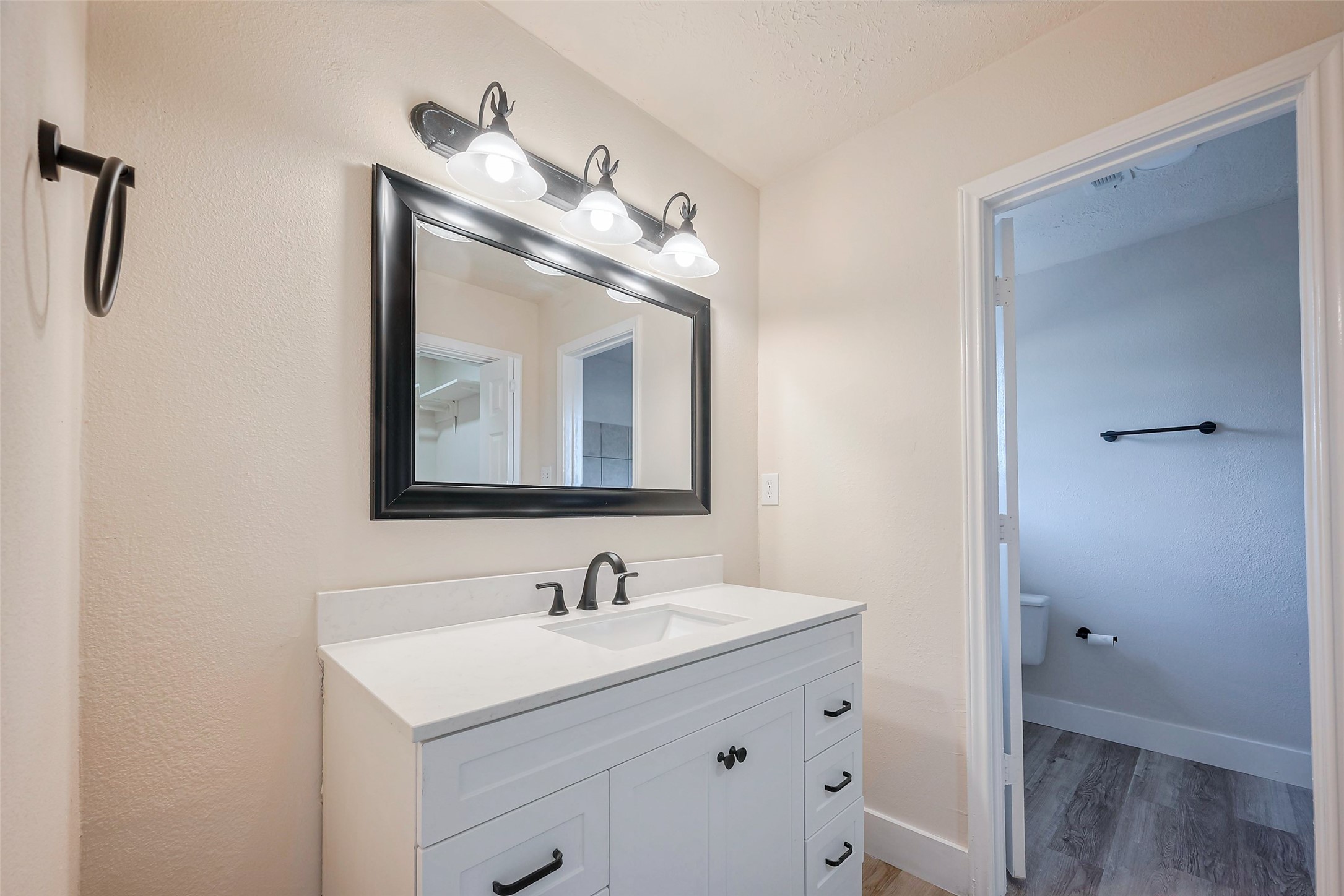 5502 Hewitt Drive Property Photo 26