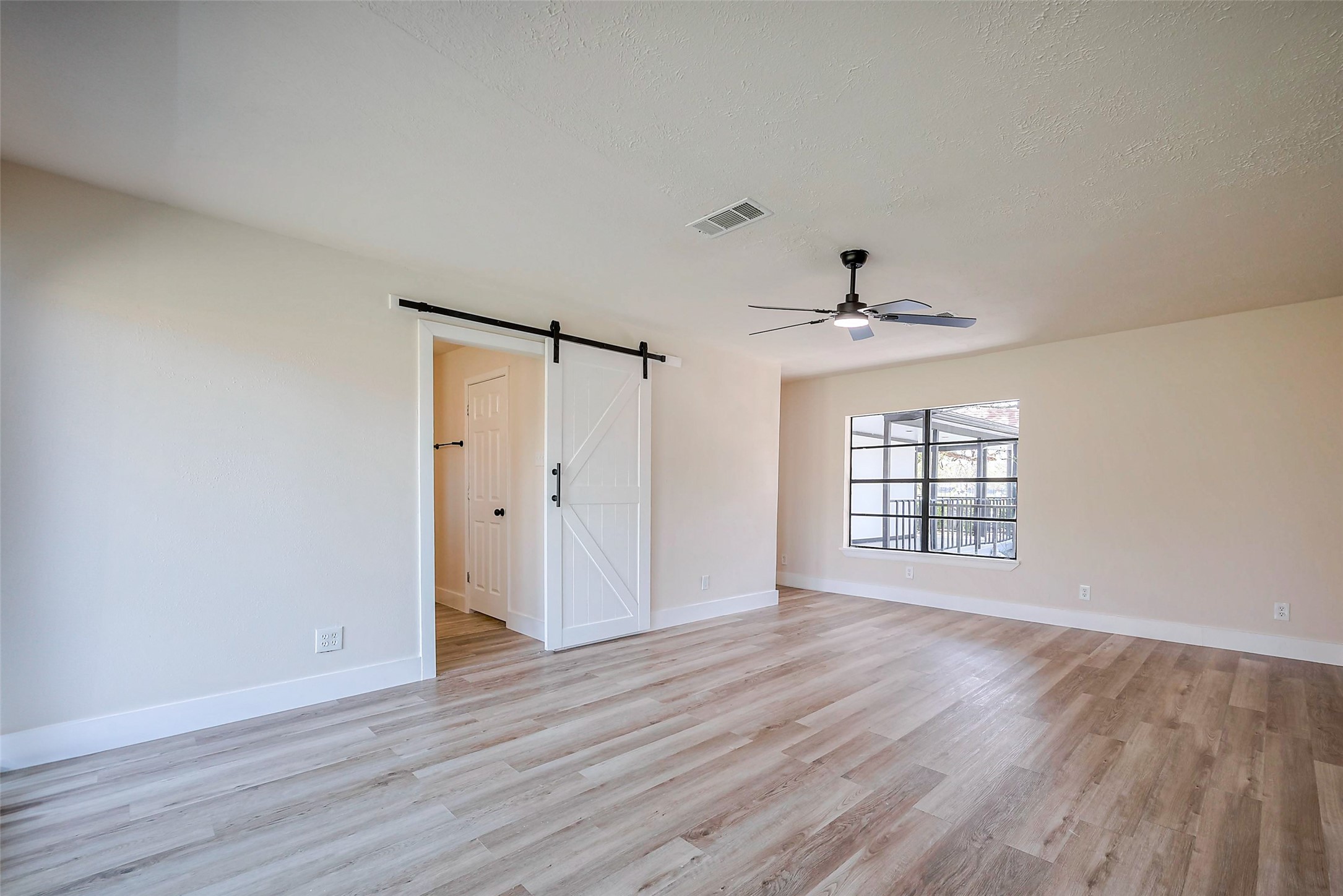 5502 Hewitt Drive Property Photo 30