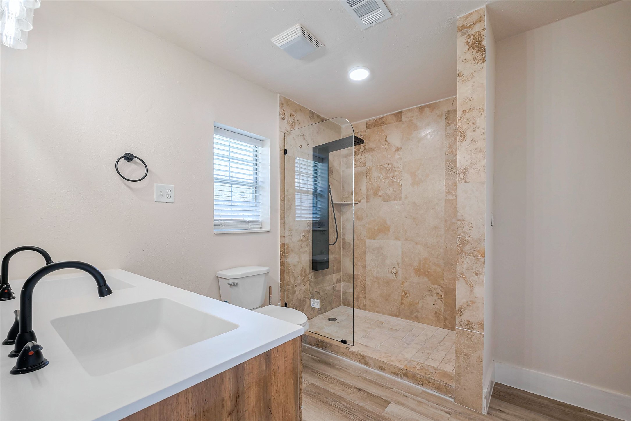 5502 Hewitt Drive Property Photo 31
