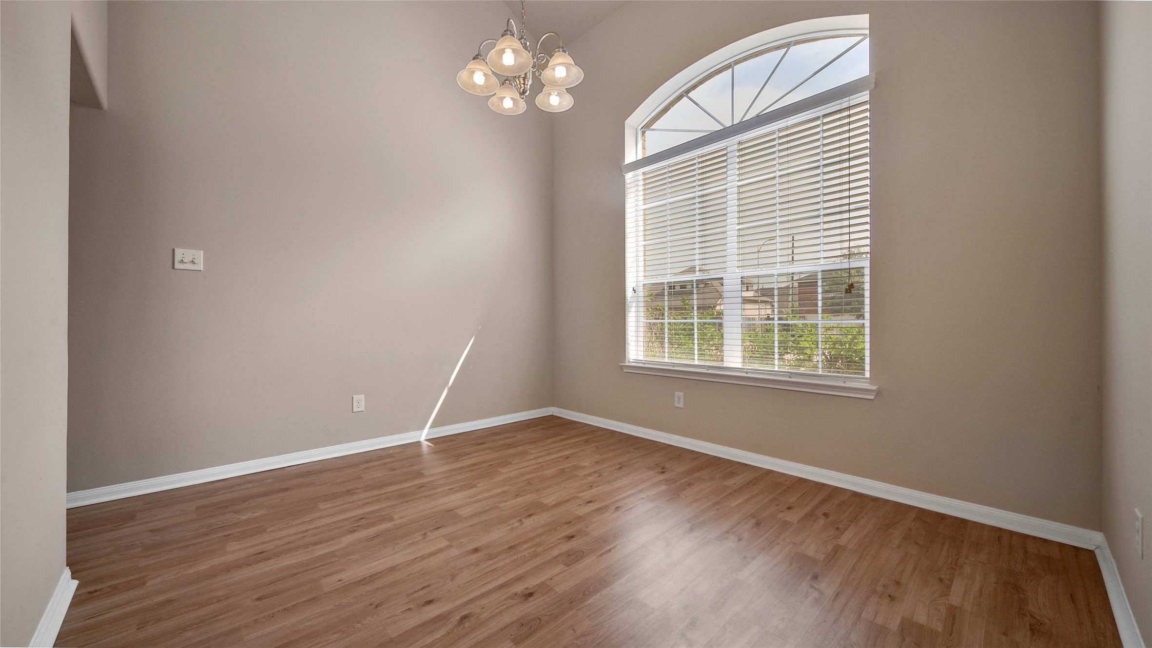 24511 Eagle Haven Drive Property Photo 20
