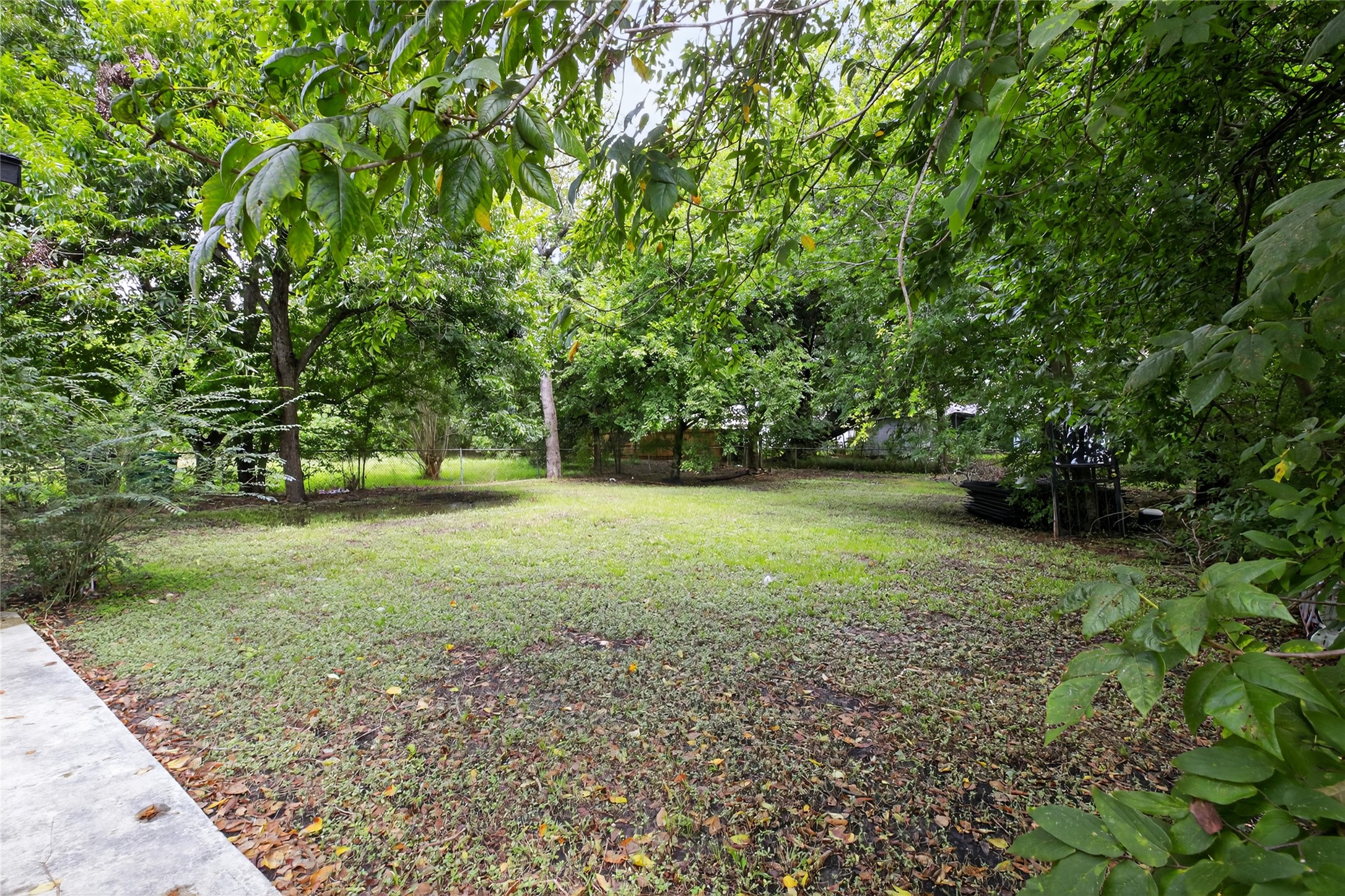 5233 Higgins Street Property Photo 23