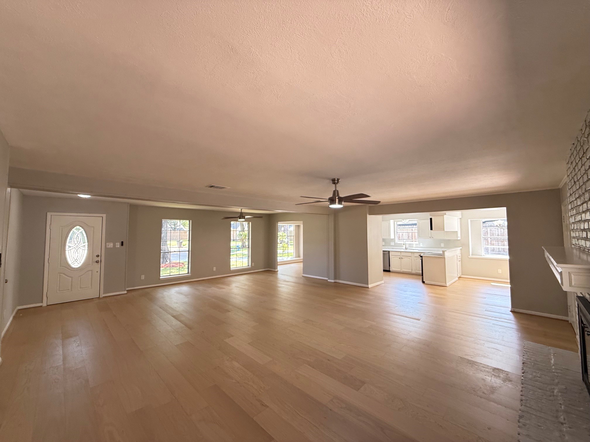 9814 Foxrun Court Property Photo 4